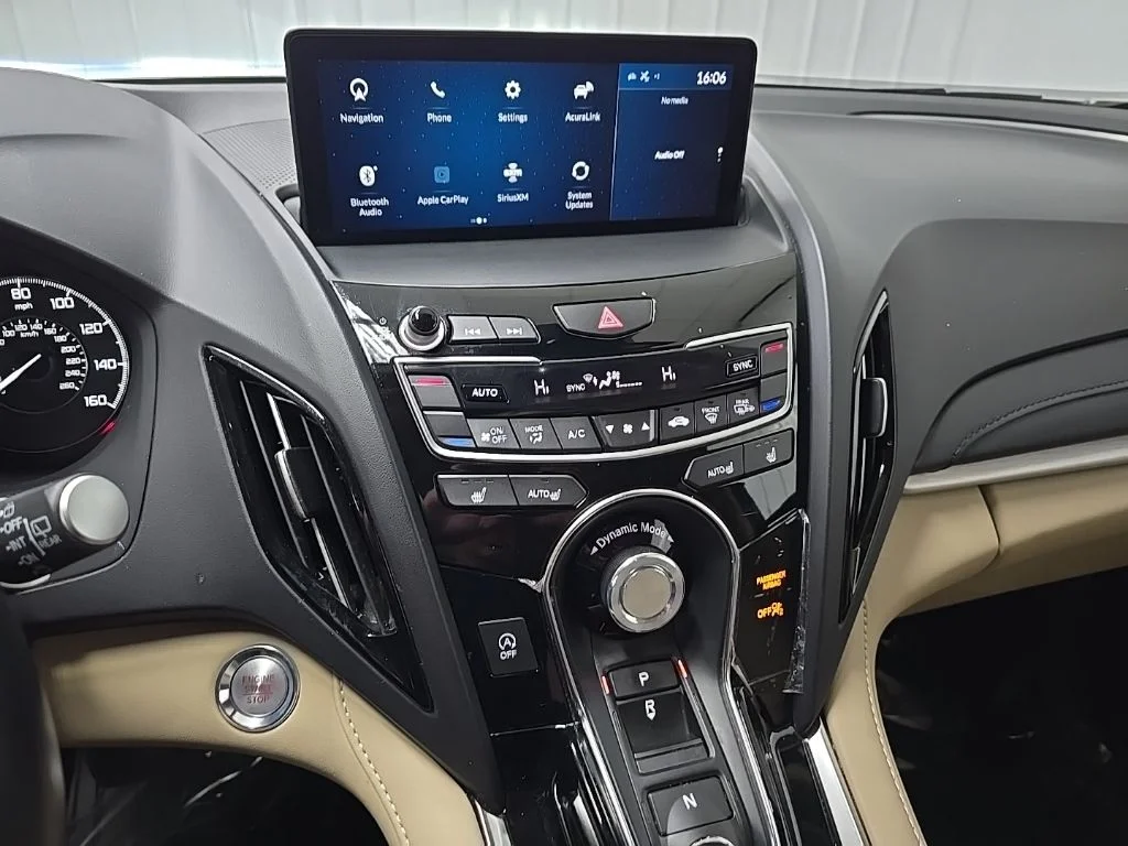 Used 2019 White Acura Technology Package image 25