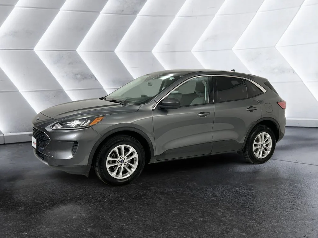 Used 2022 Gray Ford SE image 3