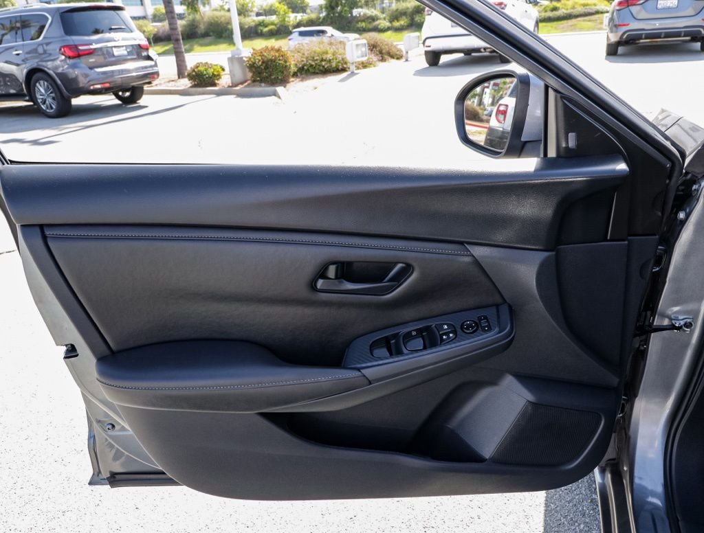 Used 2024 Gray Nissan S image 12