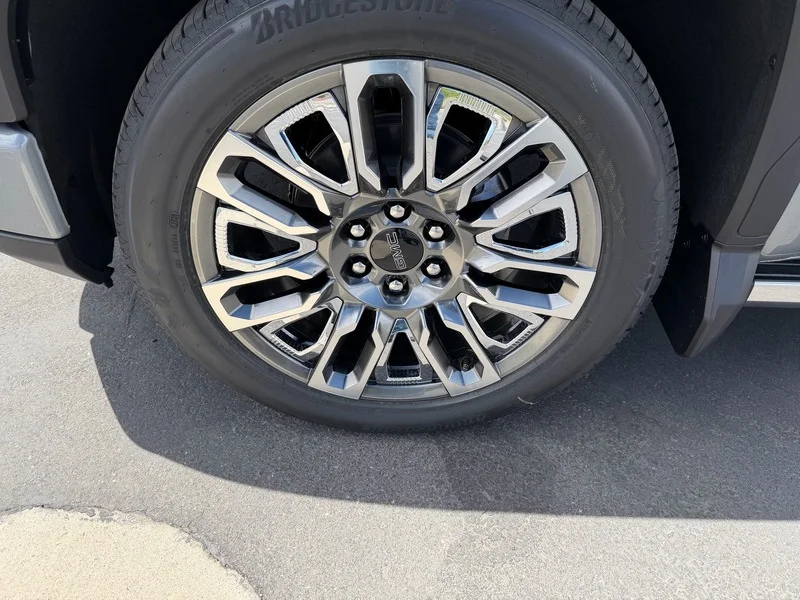 New 2026 Sterling Metallic GMC Denali Ultimate image 28