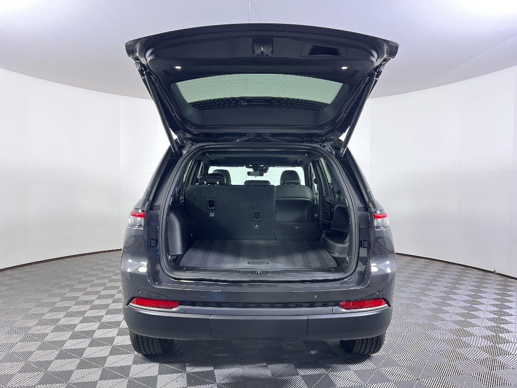New 2026 Baltic Gray Metallic Clear-Coat Exterior Paint Jeep Laredo Altitude image 11