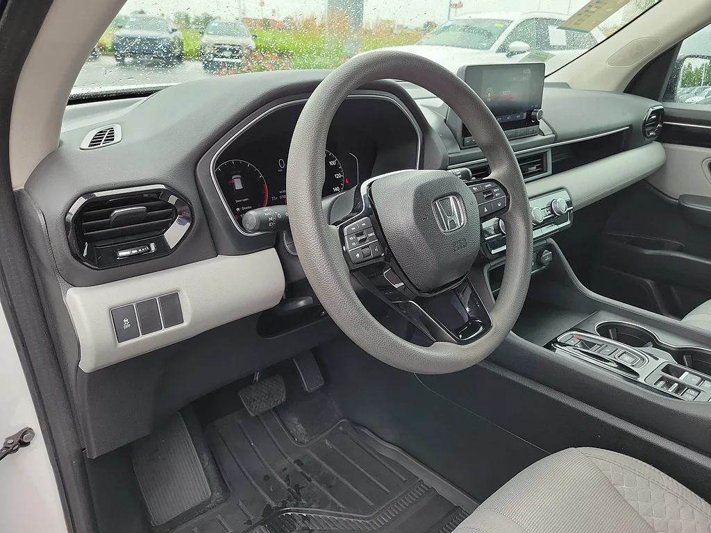 Certified Used 2023 Platinum White Pearl Honda LX image 18