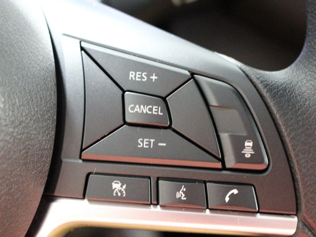 2024 Nissan Sentra SV - Photo 18