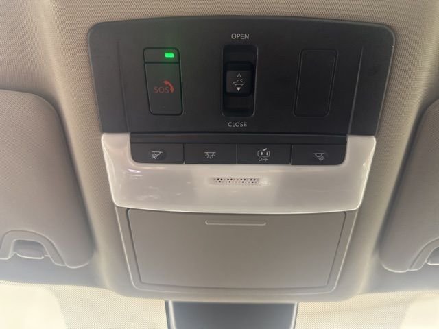 Used 2024 Red Nissan 2.5 SL image 14
