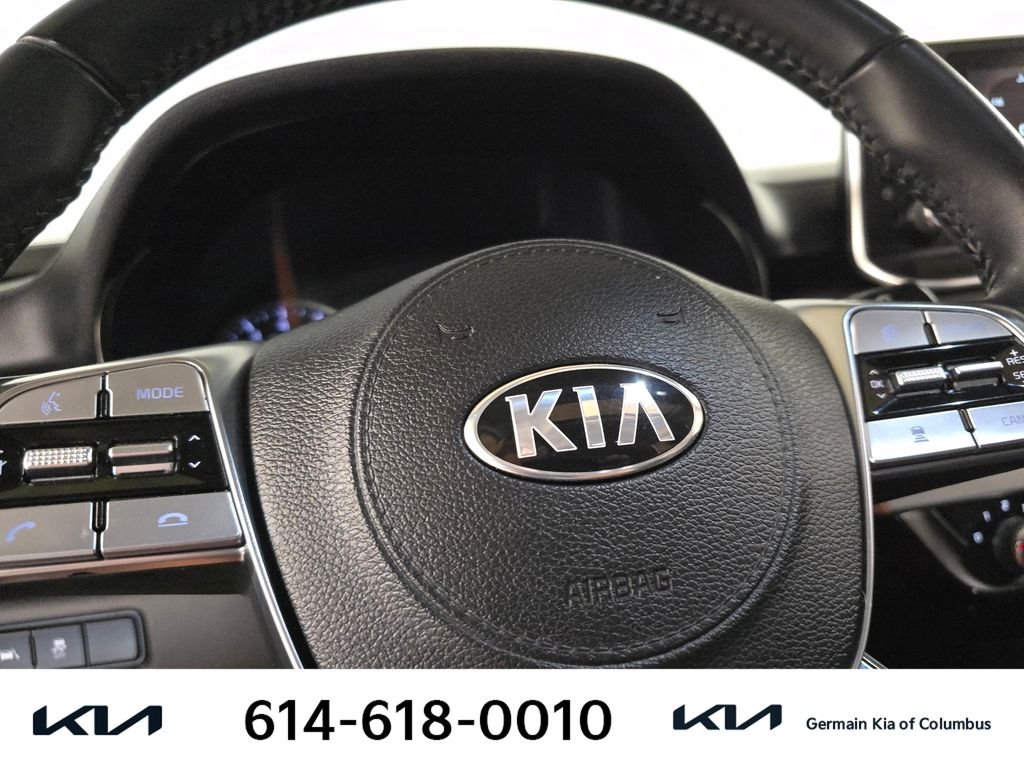 Used 2020 Black Kia S image 23