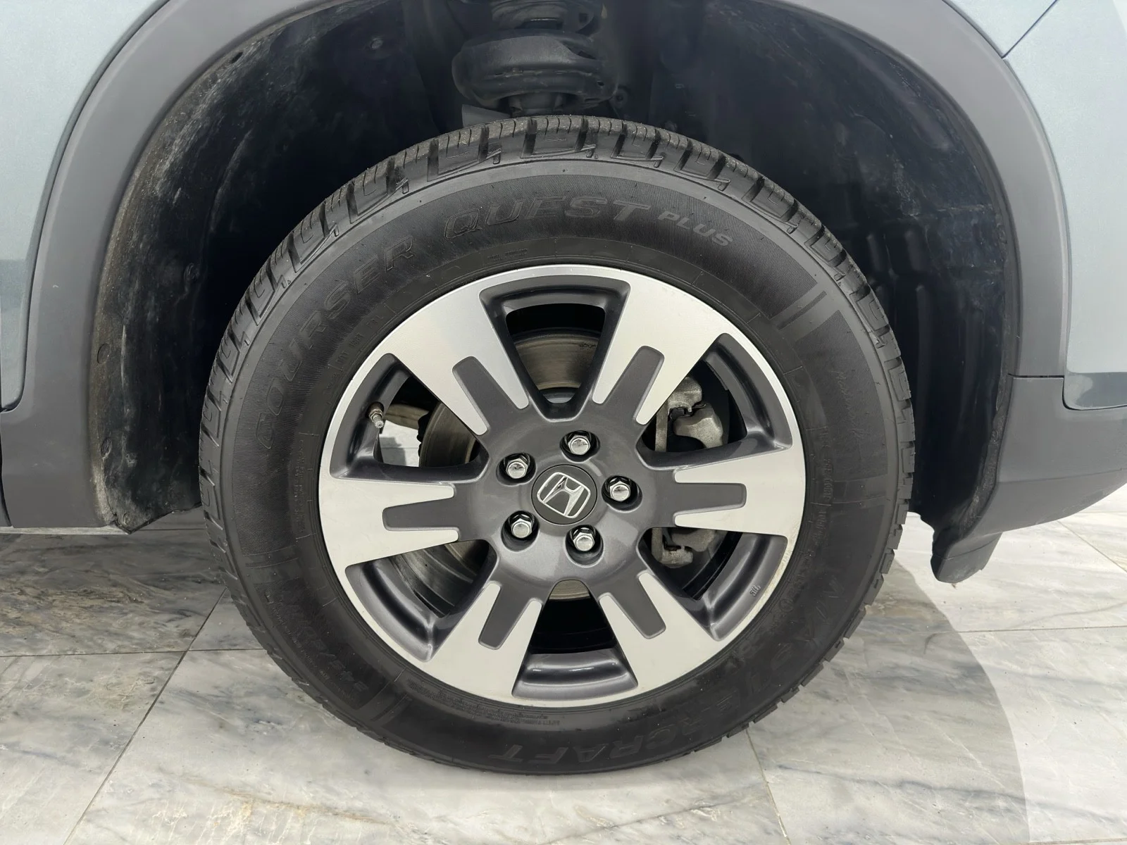 Used 2019 Forest Mist Metallic Honda RTL-T AWD image 12