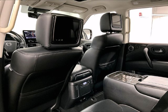 Used 2021 Aspen White Tricoat Nissan Platinum image 34