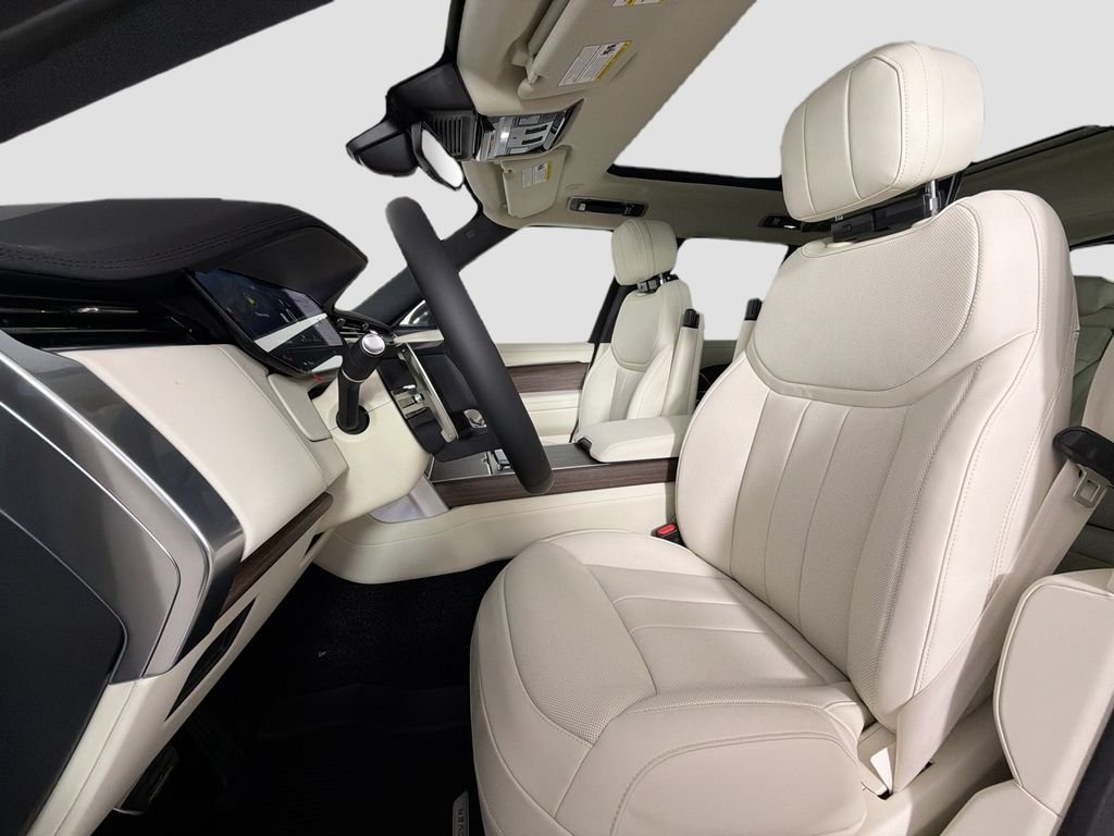 New 2026 Fuji White Land Rover SE image 22