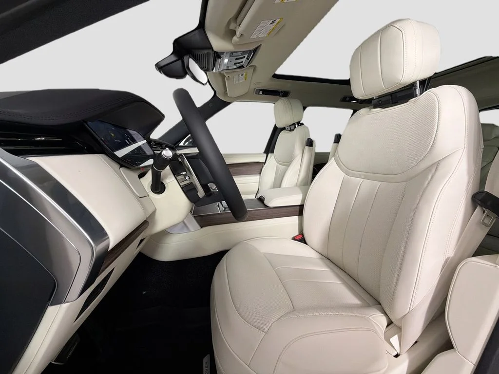 New 2026 Fuji White Land Rover SE image 22