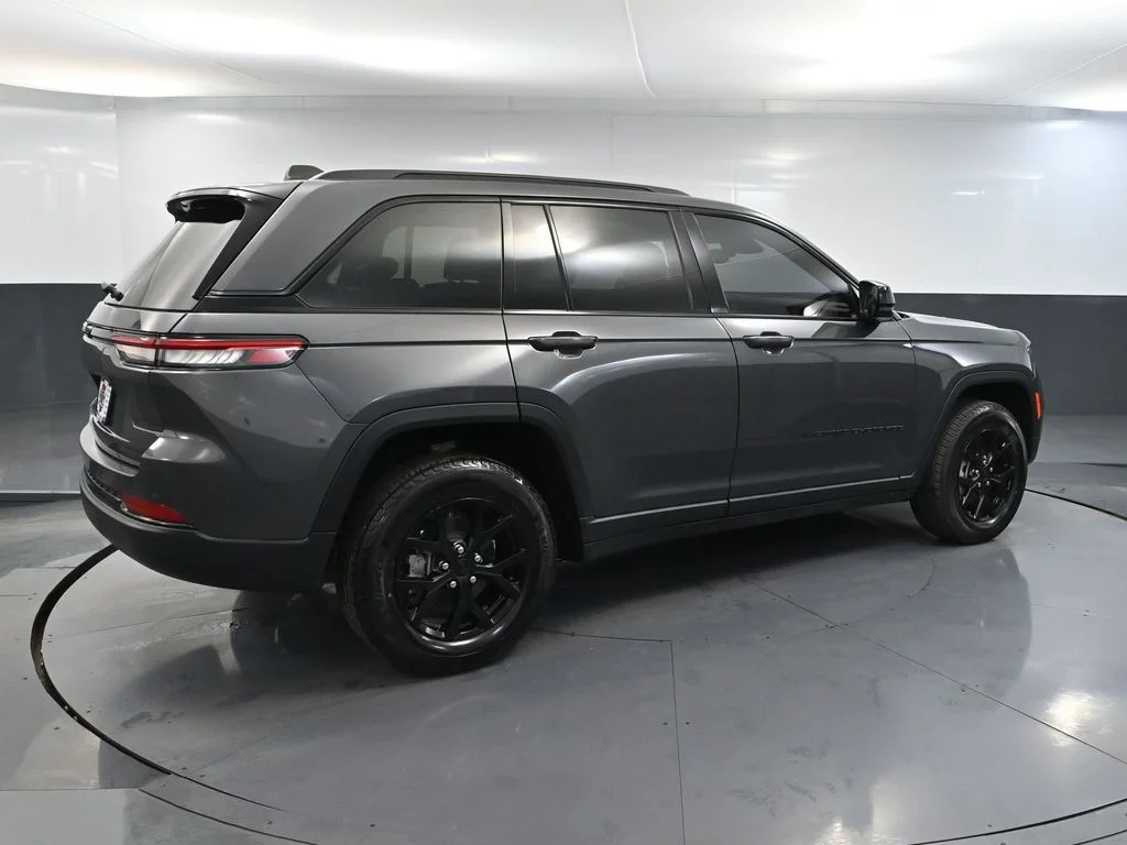 2024 Jeep Grand Cherokee Altitude - Photo 6