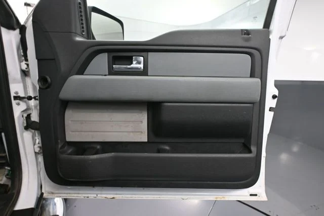 Used 2014 White Ford XLT image 37