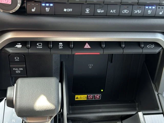 New 2026 Wind Chill Pearl <sup>1</sup> Toyota Tundra Platinum image 41