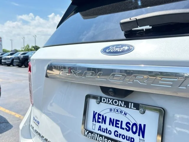 Used 2023 White Ford Platinum image 9