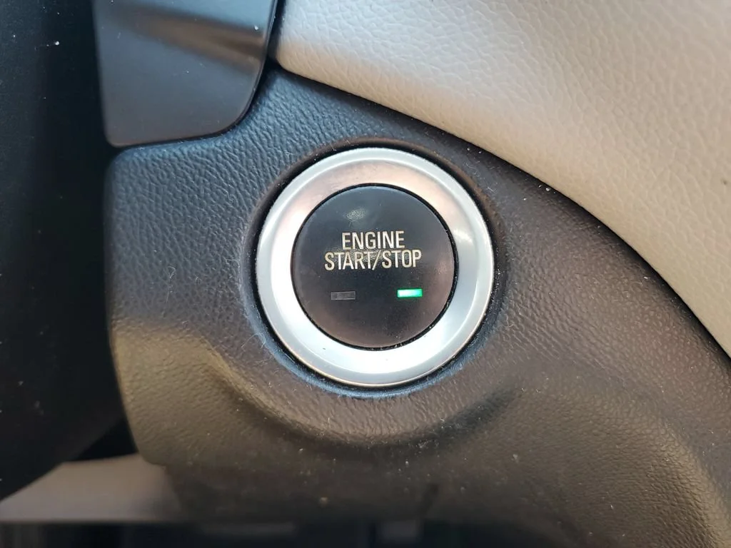 Used 2018 SILVER ICE METALLIC Chevrolet LT image 22