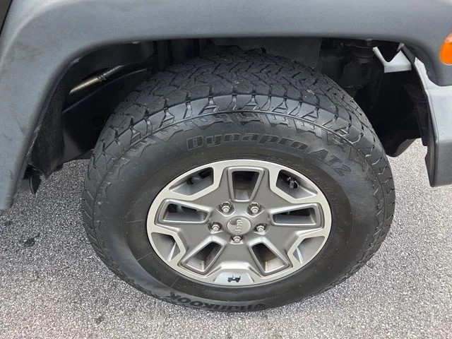 Used 2014 Black Jeep Rubicon image 11