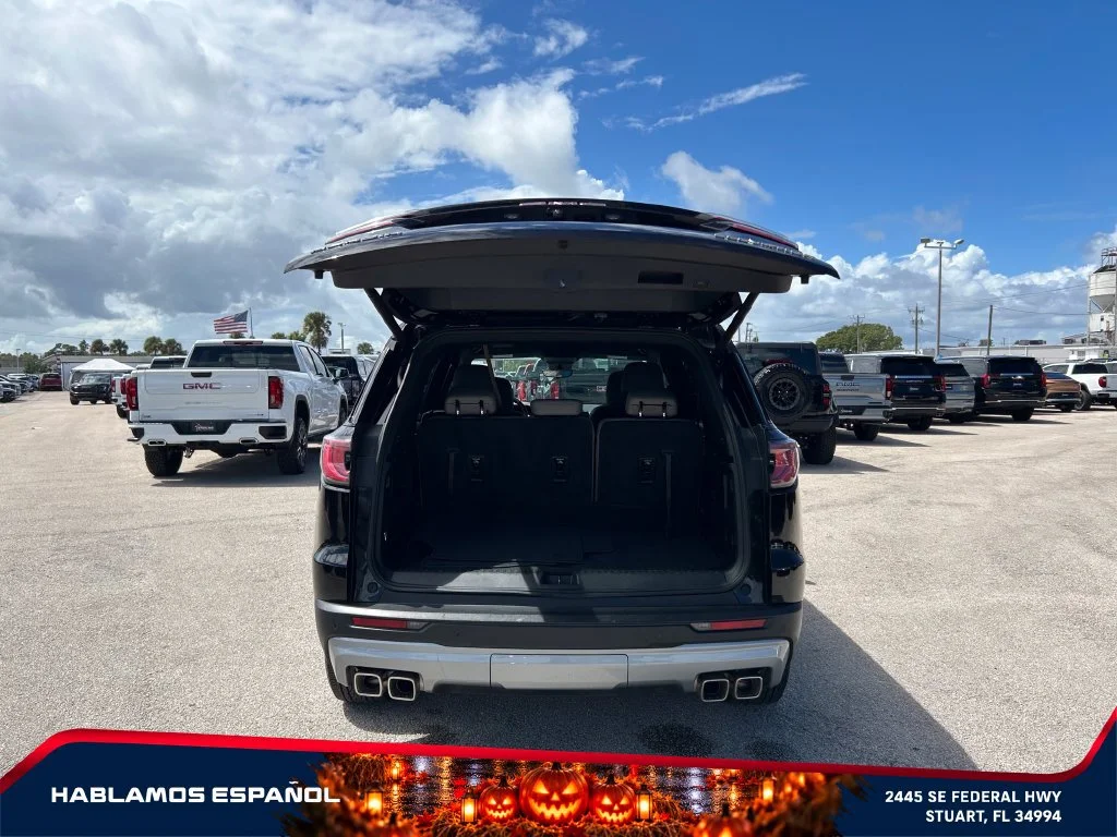 Used 2026 Ebony Twilight Metallic GMC Elevation image 17