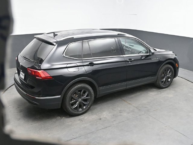 Used 2024 Black Volkswagen 2.0T SE image 39