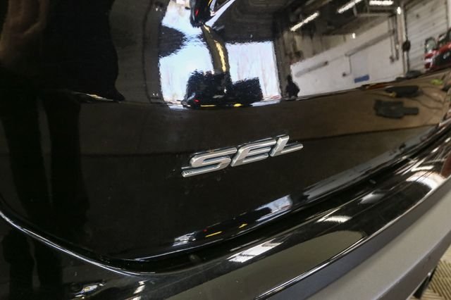 Used 2024 Black Ford SEL image 9