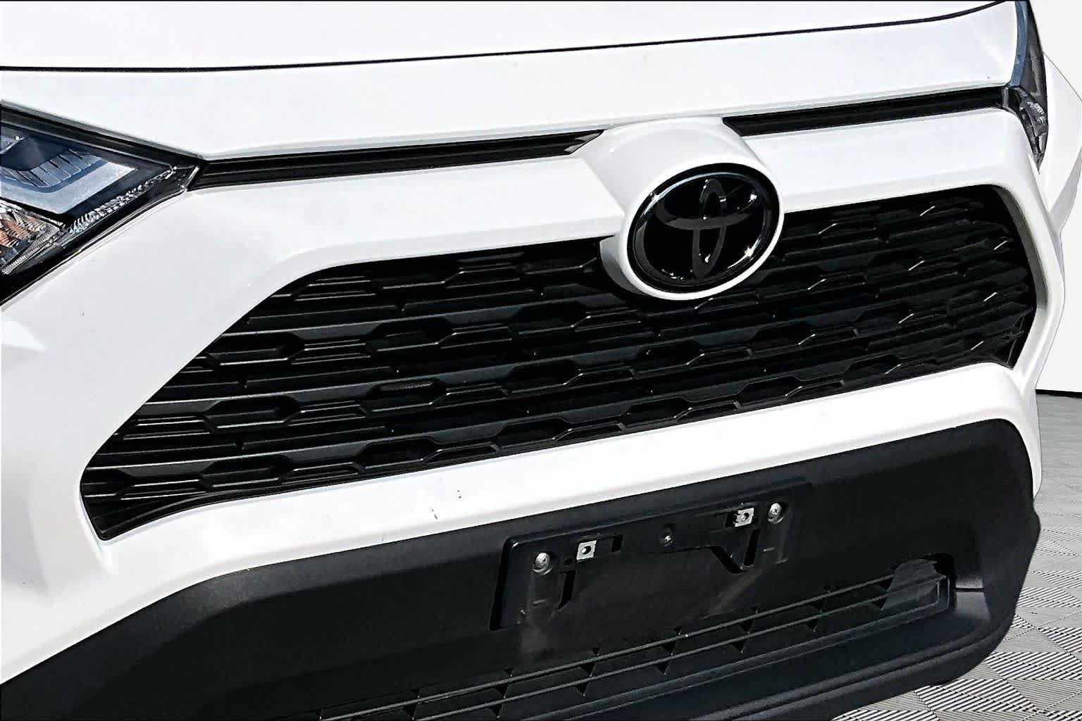 Certified Used 2025 Ice Cap Toyota XLE image 30