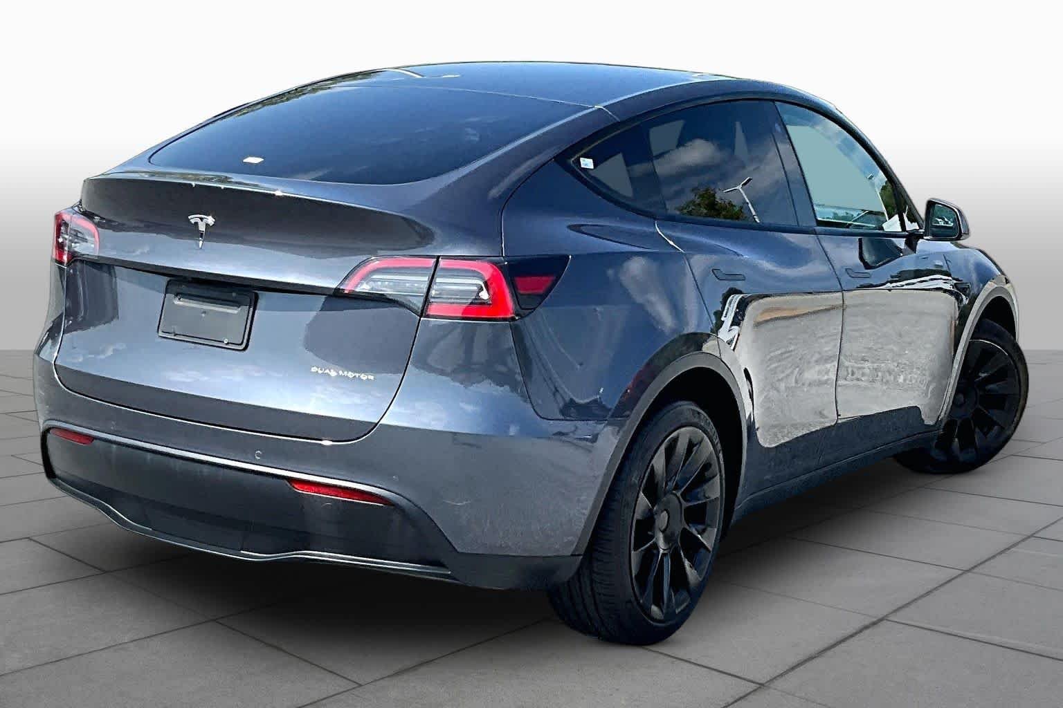 Used 2021 Midnight Silver Metallic Tesla Long Range image 11