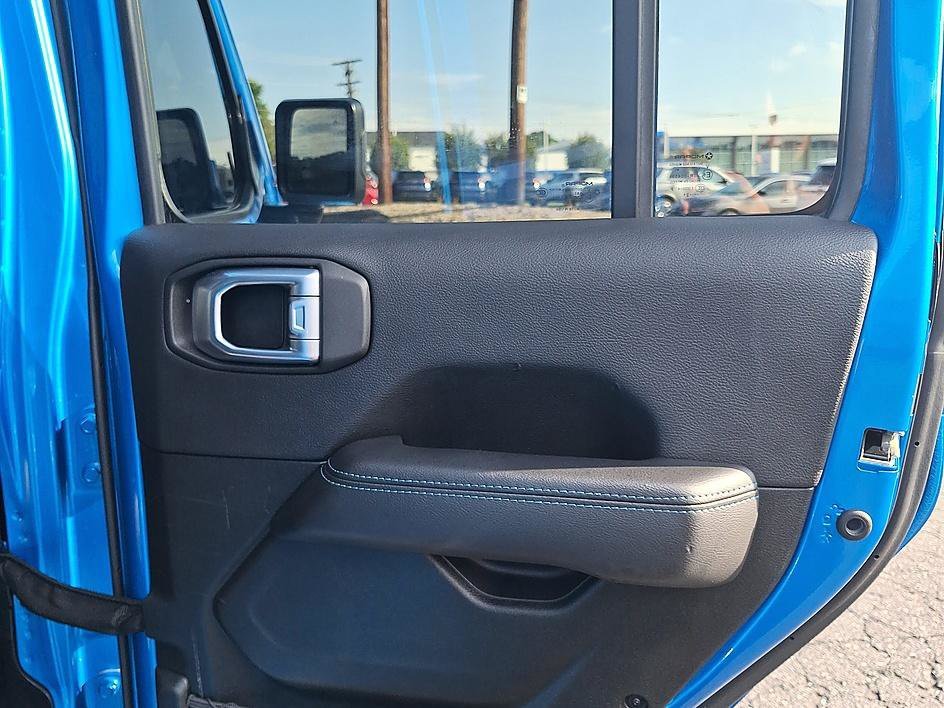 Used 2021 Hydro Blue Pearlcoat Jeep Unlimited Rubicon image 25