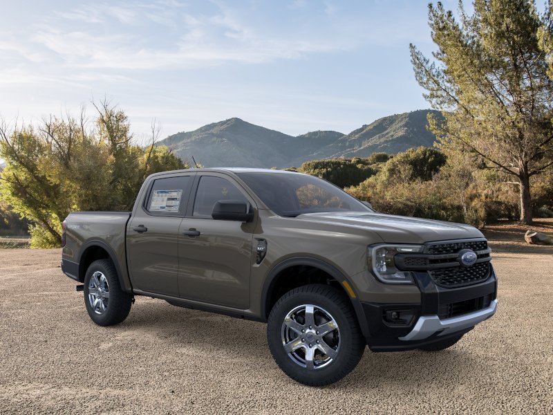 New 2026 Marsh Gray Ford XLT image 25