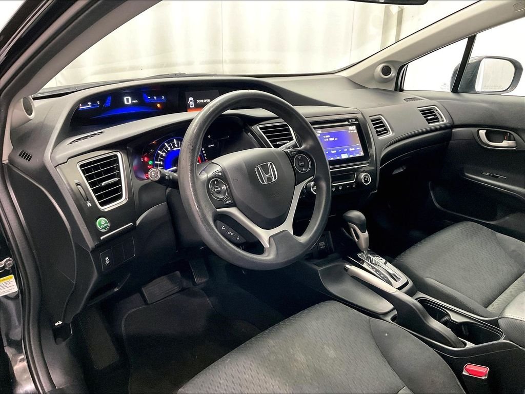 Used 2015 Black Honda SE image 8