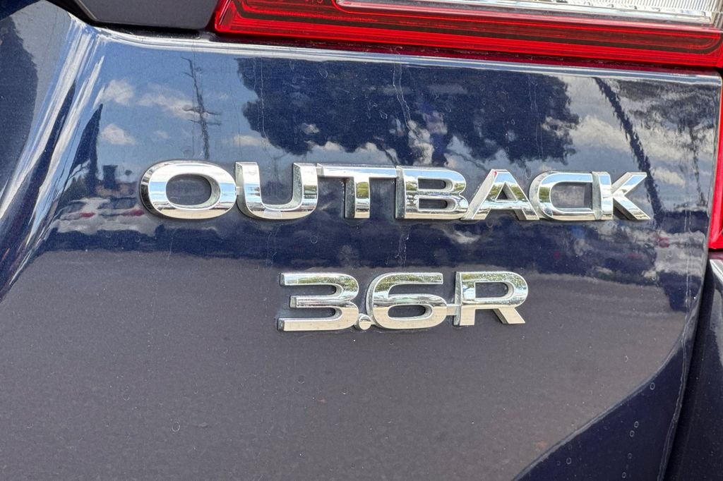 Used 2018 Blue Subaru 3.6R image 33