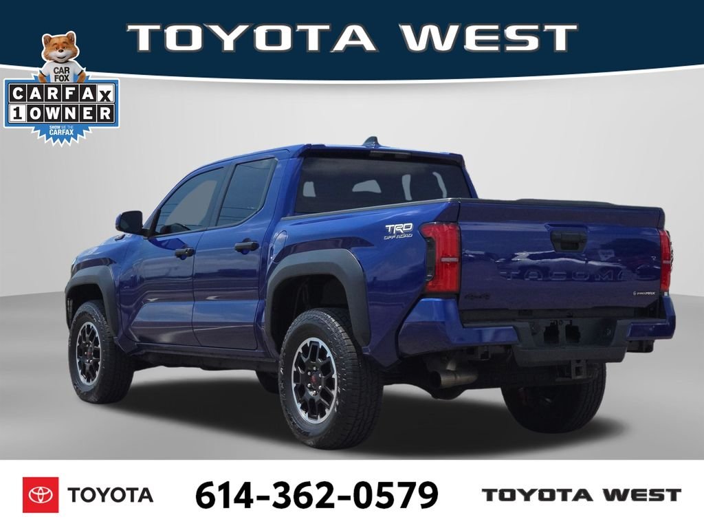 Used 2025  Toyota  image 9