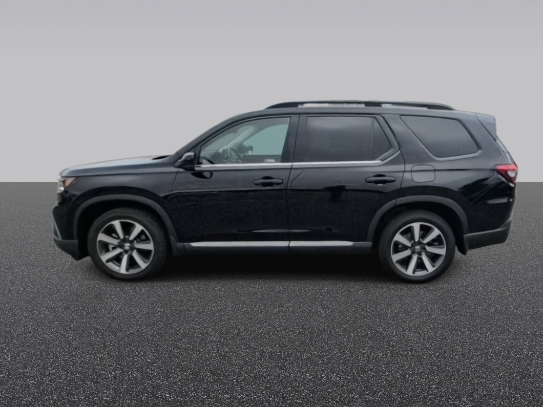 Used 2024 Black Honda Touring image 5