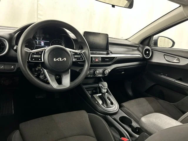 Used 2022 Gray Kia LXS image 16