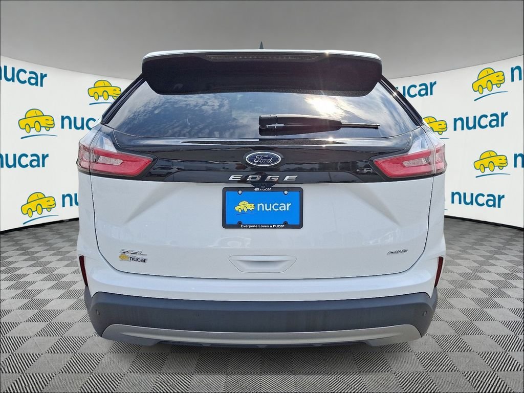 Used 2022  Ford SEL image 6