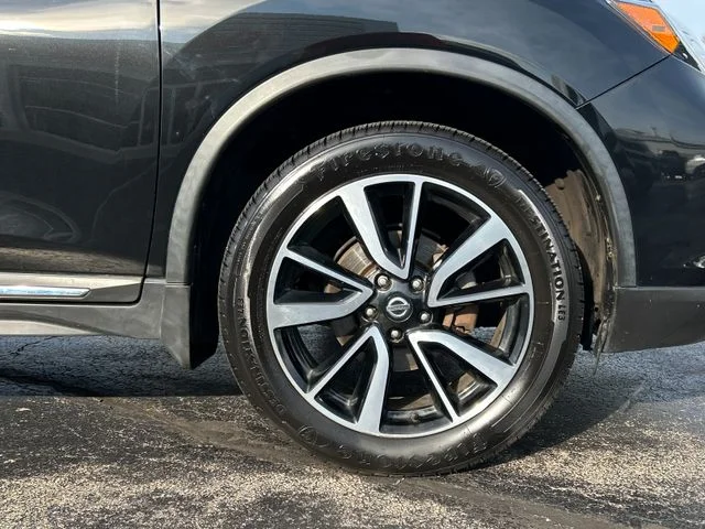 Used 2018 Magnetic Black Nissan SL image 10