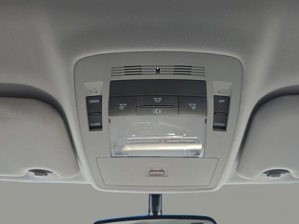 Used 2013 Starfire Pearl Lexus 350 image 22