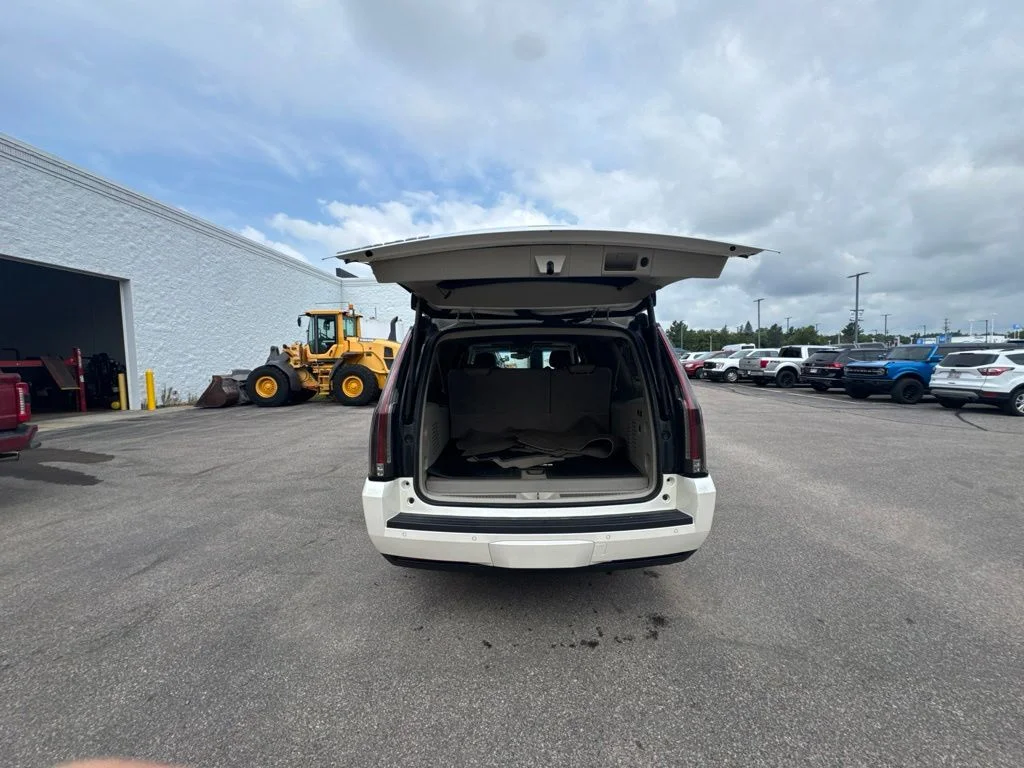 Used 2015 White Diamond Clearcoat Cadillac Luxury image 29