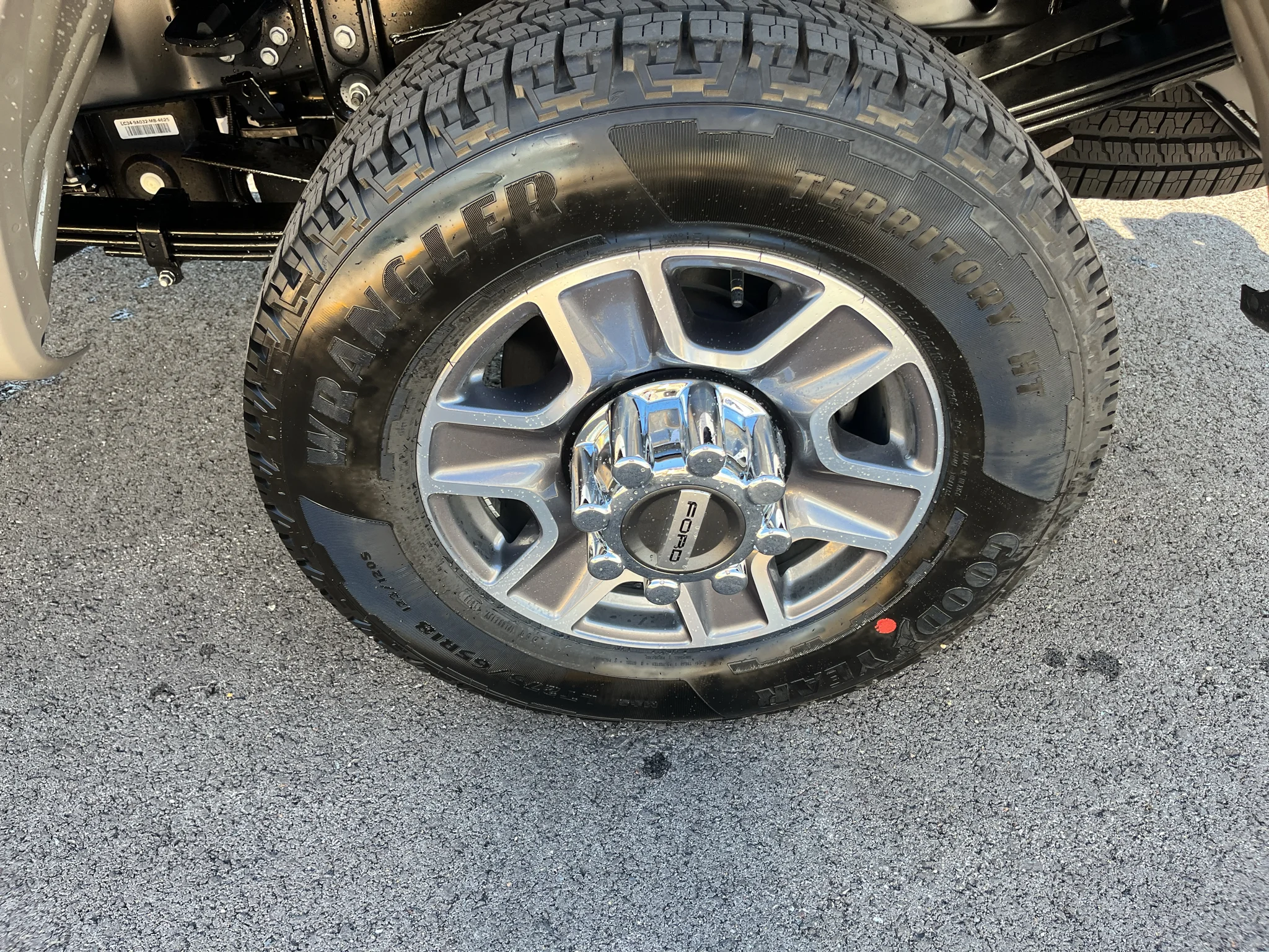 New 2027 Marsh Gray Metallic Ford F-350® Lariat® image 9