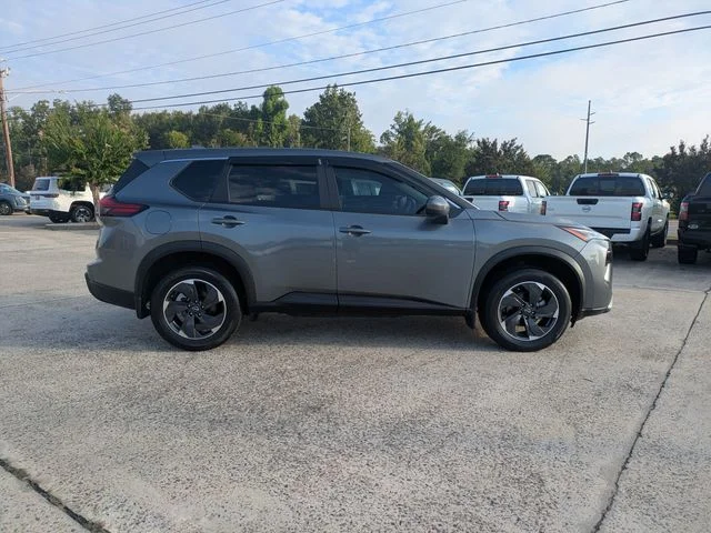 Used 2024 Gray Nissan SV image 3