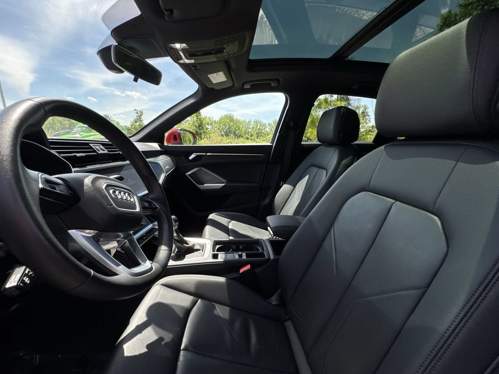 Used 2025  Audi Premium image 13