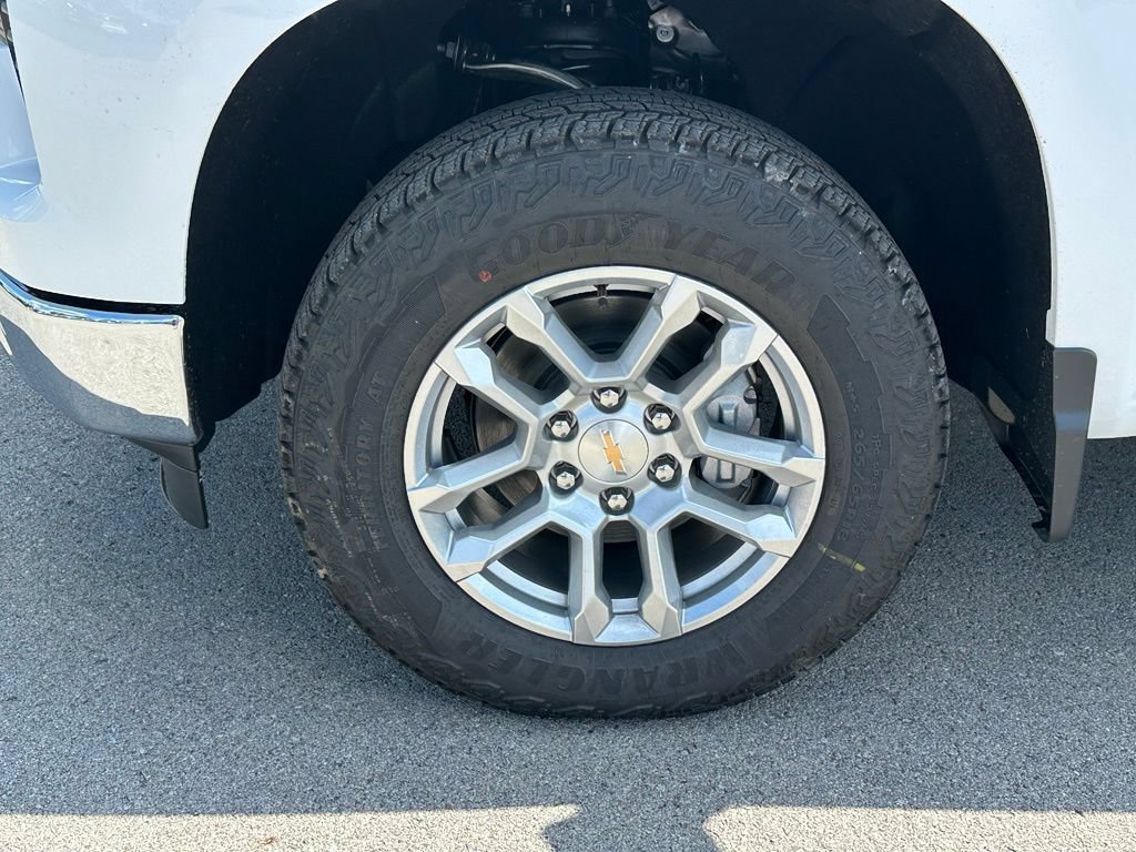 New 2026 Summit White Chevrolet LT image 12