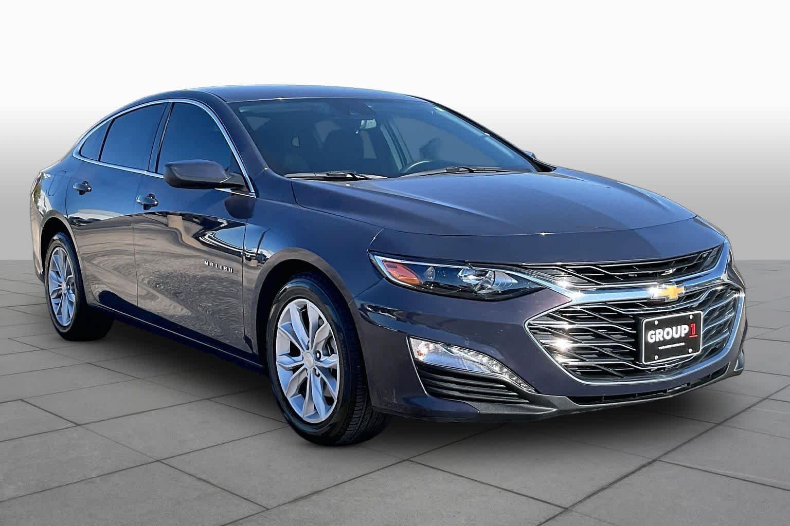 Used 2025 Night Chevrolet LT image 3