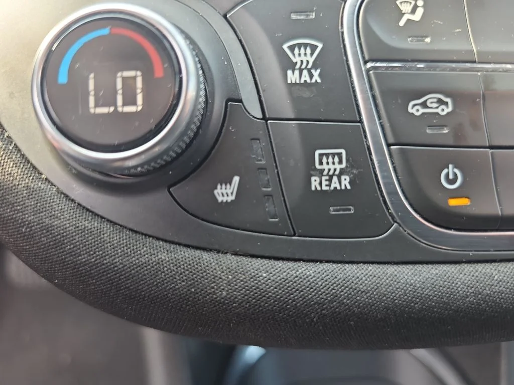 Used 2024 Summit White Chevrolet LT image 19