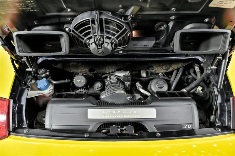 Used 2009 Speed Yellow Porsche Carrera 4S image 10