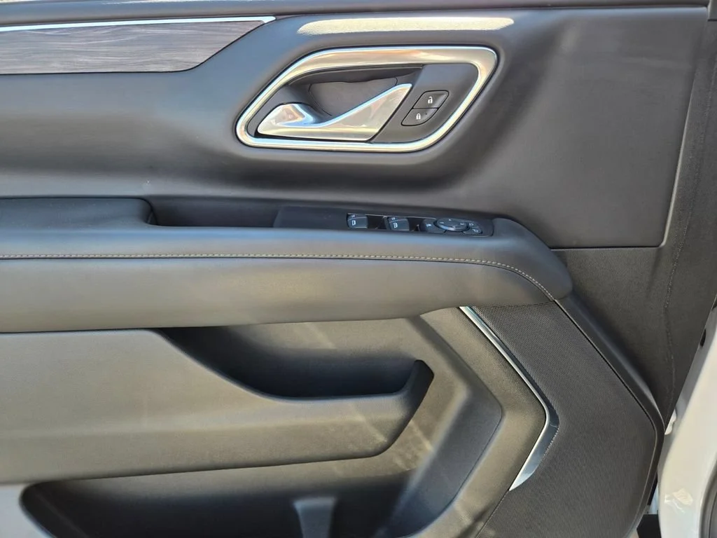 Used 2024 Summit White Chevrolet LS image 18