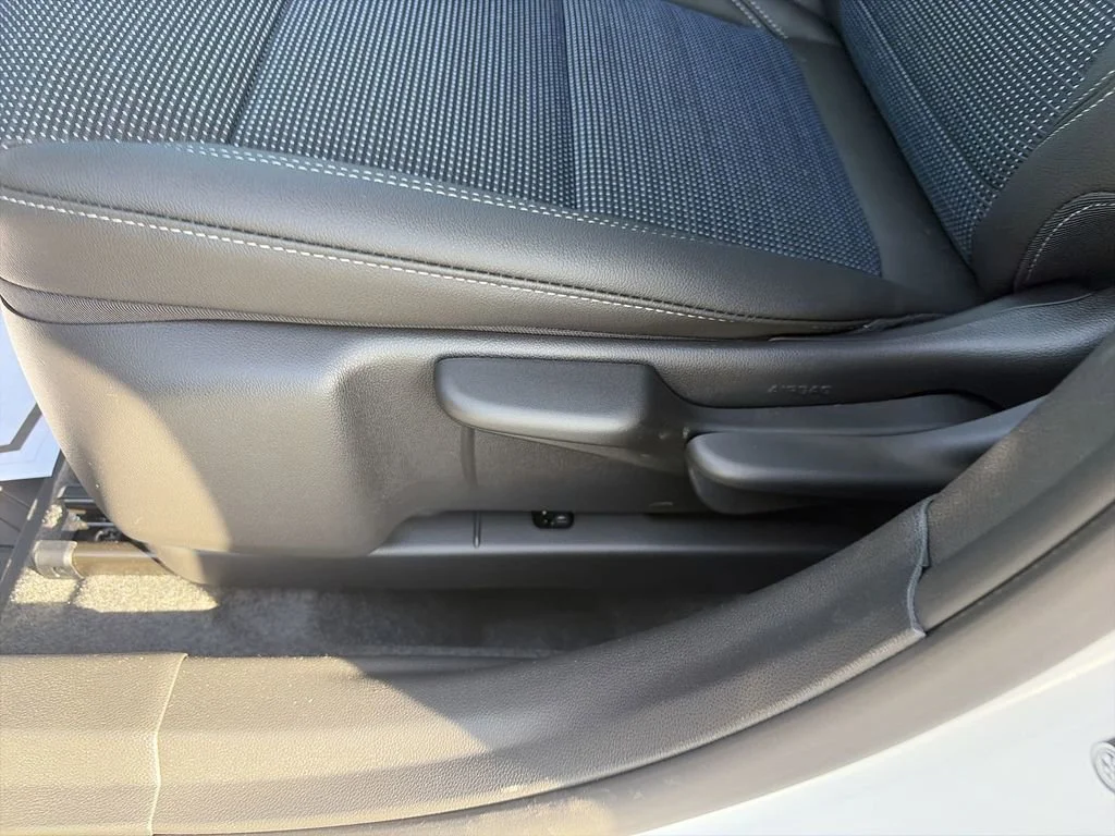 New 2026 Summit White Buick Preferred image 18
