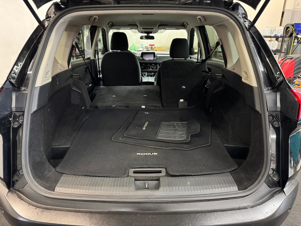 Used 2023 Black Nissan S image 7
