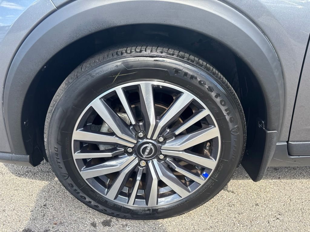 Used 2023 Gray Nissan SV image 11