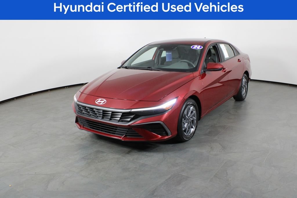 Certified Used 2024 Red Hyundai Blue image 2
