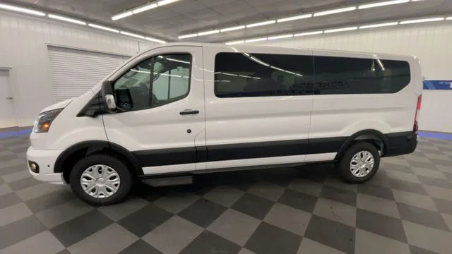 New 2026 Oxford White Ford Passenger Van XLT image 4