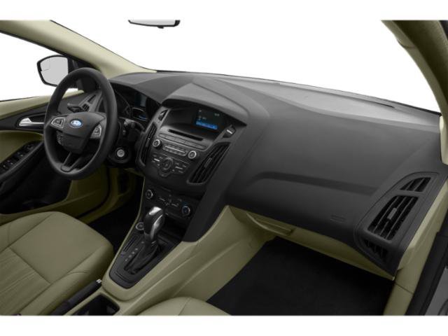 Used 2018 Oxford White Ford SE image 19