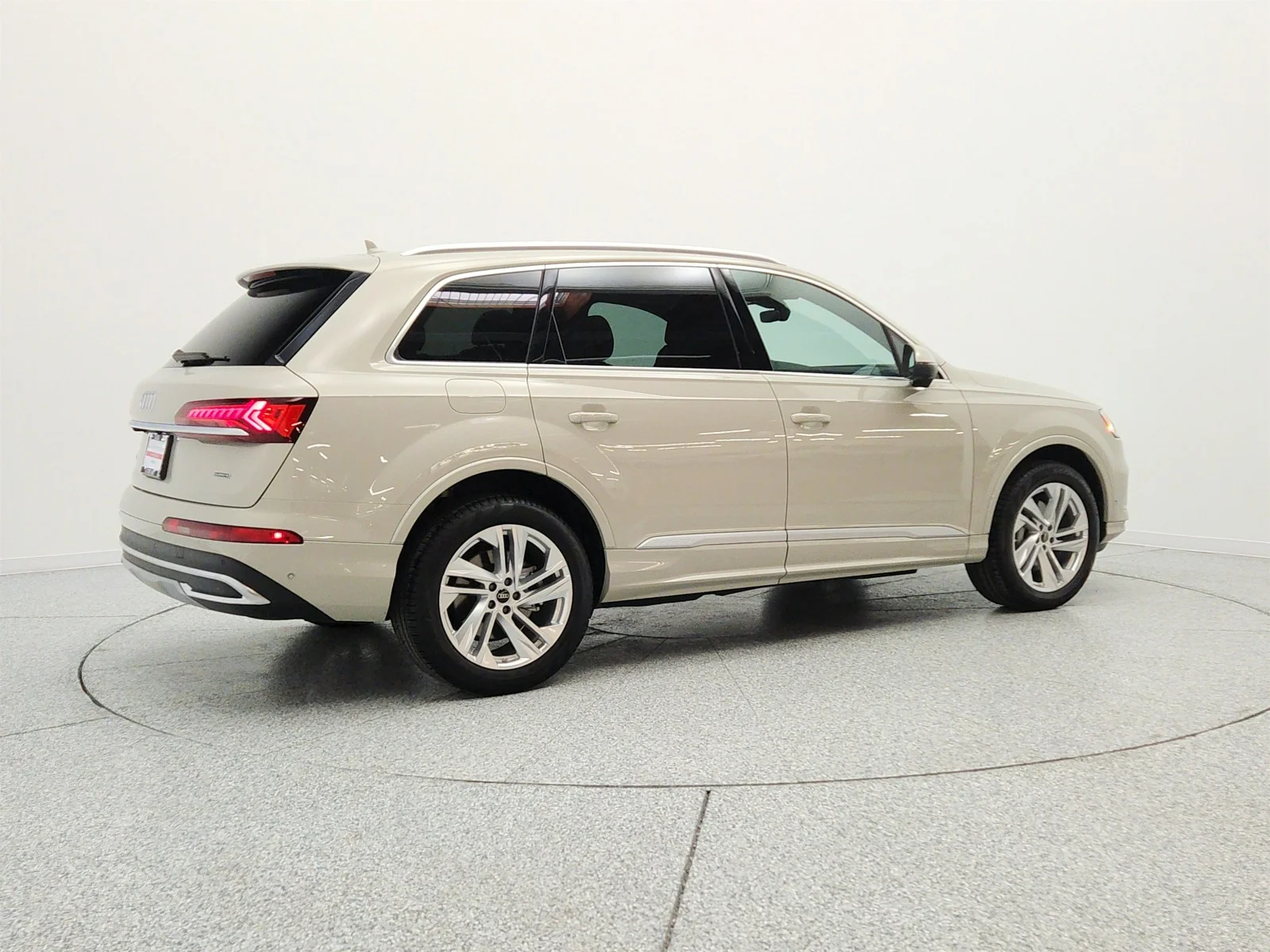 Used 2023 Vicuna Beige Metallic Audi Premium image 5